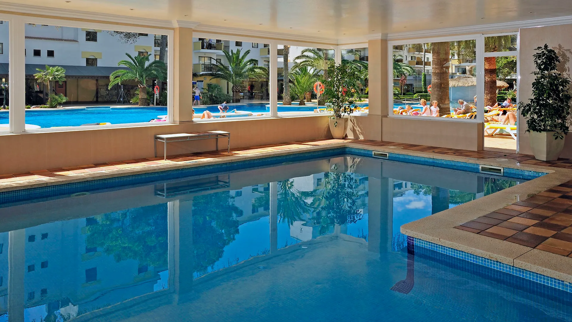Iberostar Waves Alcudia Park Hotel Playa de Muro